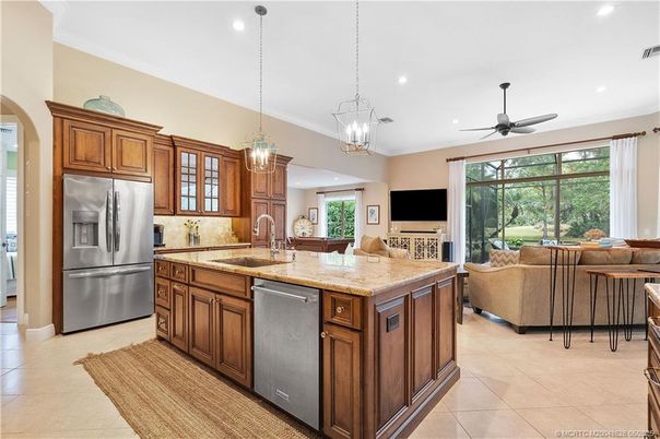 Interior, Kitchen, Living room, Pendant Lights, Recessed Lighting, Stainless Steel Appliances
