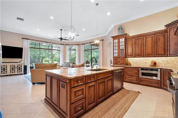 Interior, Kitchen, Living room, Pendant Lights, Recessed Lighting, Stainless Steel Appliances