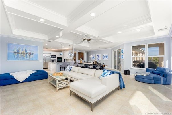 Dining room, Interior, Kitchen, Living room, Pendant Lights, Recessed Lighting, Stainless Steel Appliances