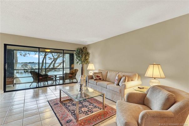 Interior, Living room, Water