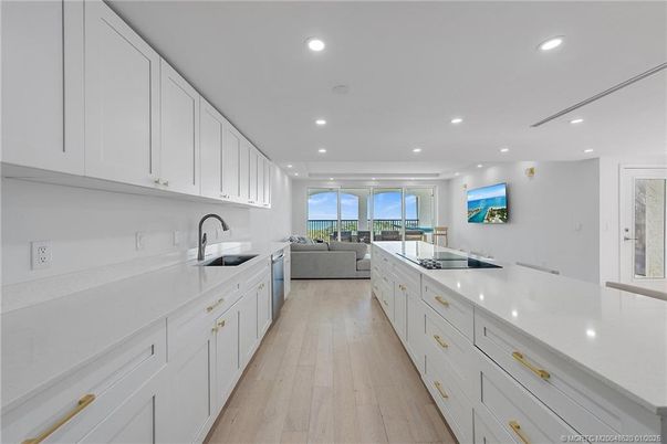 Interior, Kitchen, Living room, Recessed Lighting, Wood Texture Flooring