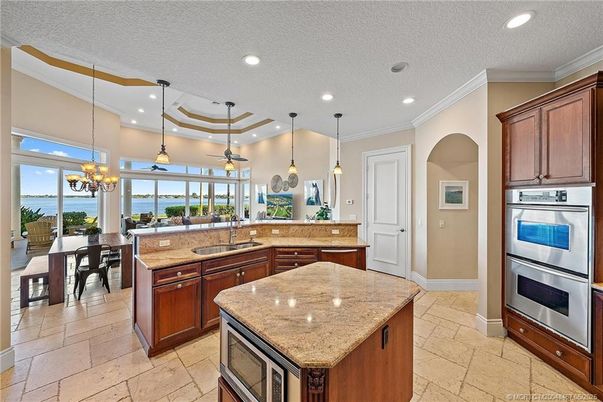 Chandelier, Dining room, Interior, Kitchen, Pendant Lights, Recessed Lighting, Stainless Steel Appliances, Water