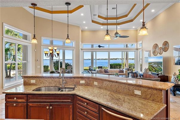 Interior, Pendant Lights, Recessed Lighting, Water