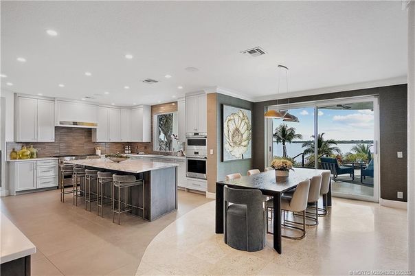 Dining room, Interior, Kitchen, Pendant Lights, Recessed Lighting, Stainless Steel Appliances, Water