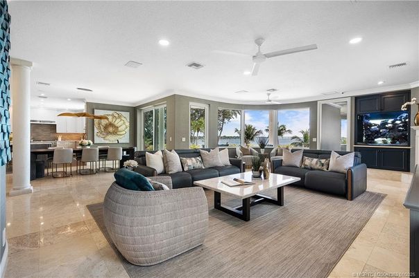 Dining room, Interior, Kitchen, Living room, Recessed Lighting