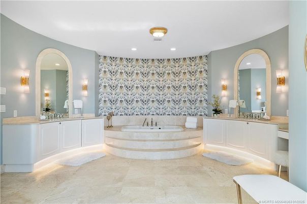 Bathroom, Interior, Recessed Lighting