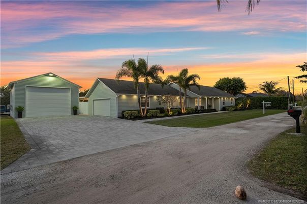 Backyard, Detached Garage, Exterior