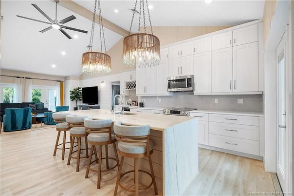 Interior, Kitchen, Living room, Pendant Lights, Recessed Lighting, Stainless Steel Appliances, Wood Texture Flooring