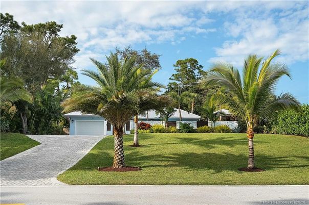 Backyard, Detached Garage, Exterior
