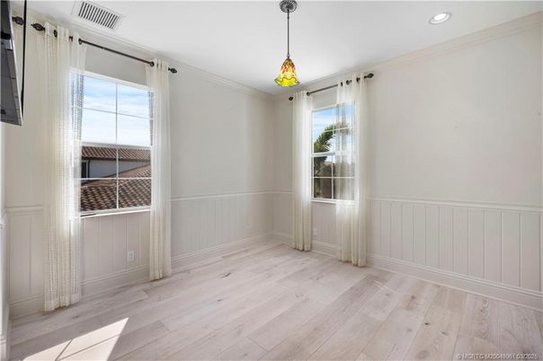 Interior, Pendant Lights, Recessed Lighting, Wood Texture Flooring