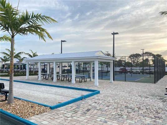 Exterior, Tennis Courts