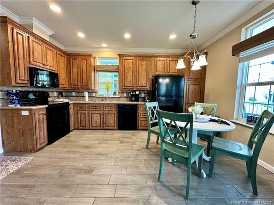 Dining room, Interior, Kitchen, Pendant Lights, Recessed Lighting