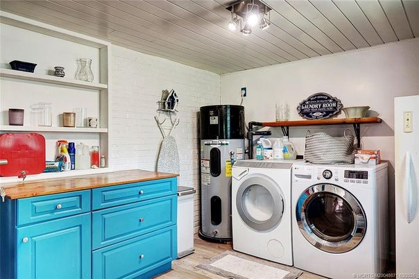 Interior, Stone Walls, Washer, Wood Texture Flooring