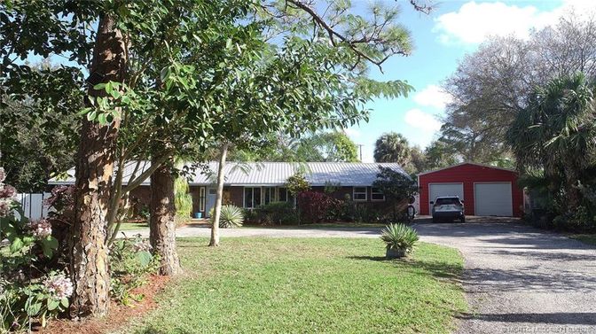 Backyard, Detached Garage, Exterior