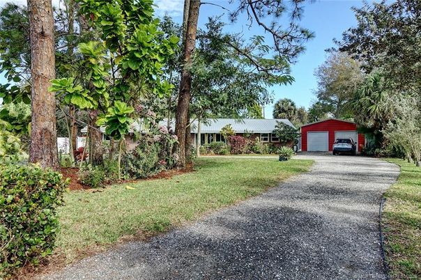 Backyard, Detached Garage, Exterior