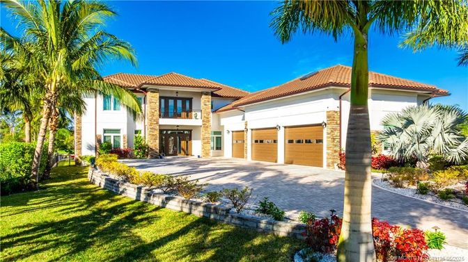 Attached, Backyard, Exterior, Facade, Mediterranean
