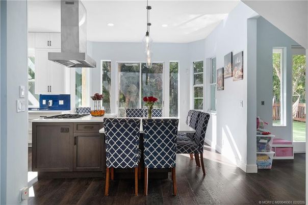 Dining room, Interior, Kitchen, Pendant Lights, Recessed Lighting, Wood Texture Flooring