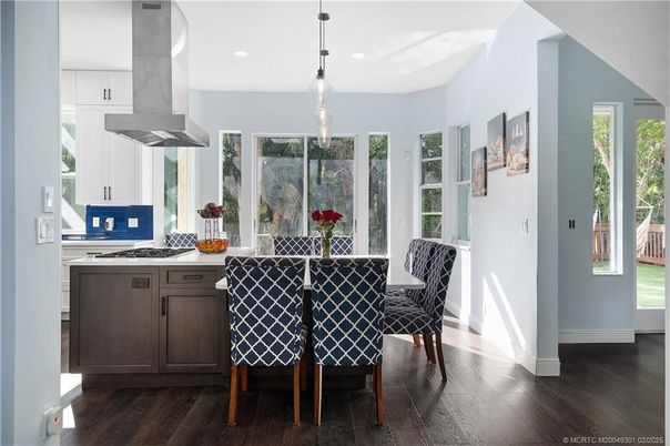 Dining room, Interior, Kitchen, Pendant Lights, Recessed Lighting, Wood Texture Flooring