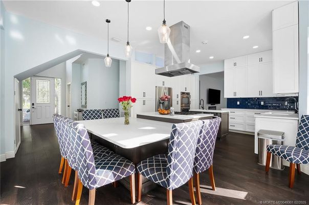 Dining room, Interior, Kitchen, Pendant Lights, Recessed Lighting, Wood Texture Flooring