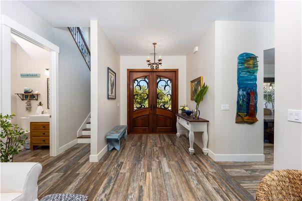 Interior, Pendant Lights, Wood Texture Flooring