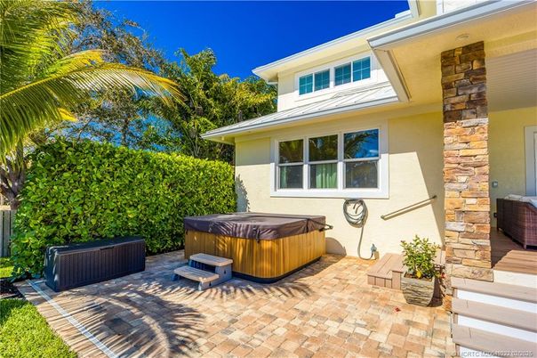 Exterior, Hot Tub