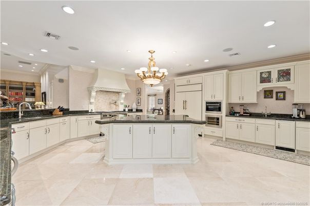 Chandelier, Interior, Kitchen, Recessed Lighting, Stainless Steel Appliances