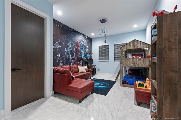 Fireplace, Interior, Living room, Pendant Lights, Recessed Lighting