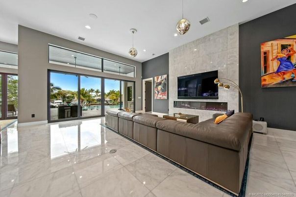Interior, Living room, Marble, Pendant Lights, Recessed Lighting