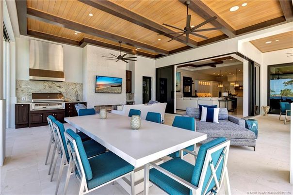 Dining room, Interior, Kitchen, Living room, Pendant Lights, Recessed Lighting, Wooden Beams, Wooden Ceilings