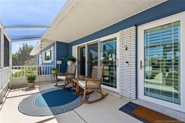 Exterior, Sun Room