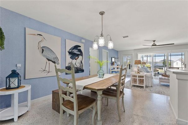 Dining room, Interior, Living room, Pendant Lights