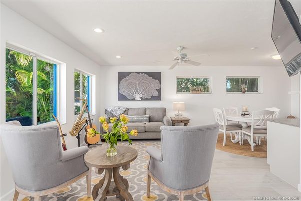 Dining room, Interior, Living room, Recessed Lighting, Wood Texture Flooring