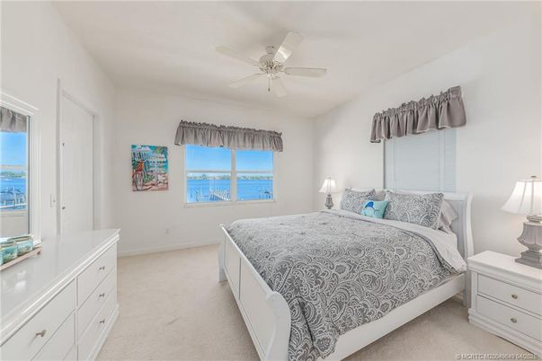 Bedroom, Interior, Water