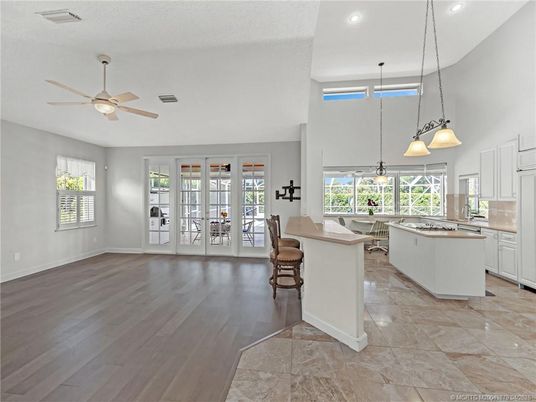Dining room, Interior, Kitchen, Pendant Lights, Recessed Lighting, Wood Texture Flooring