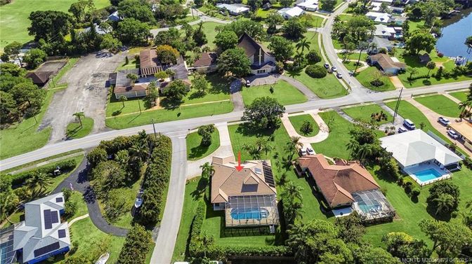 Exterior, Drone