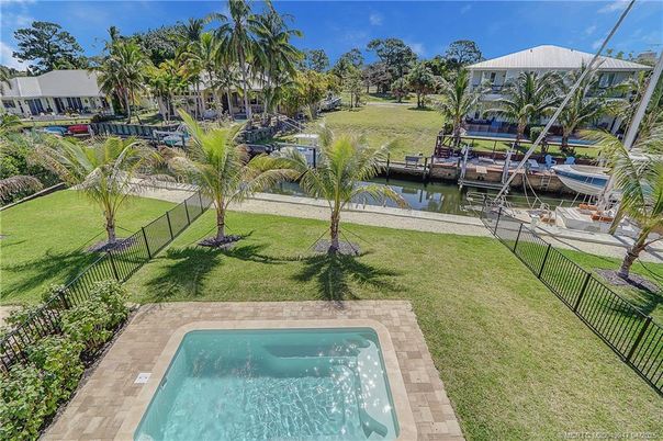 Exterior, Lake, Pool