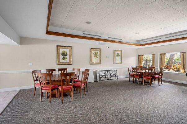Dining room, Interior, Recessed Lighting