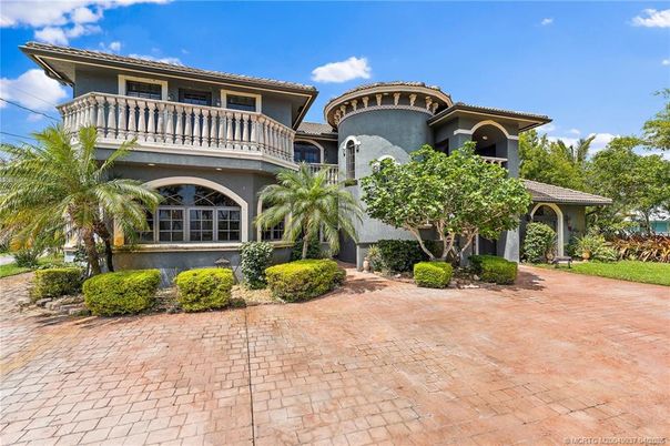 Backyard, Exterior, Facade, Mediterranean