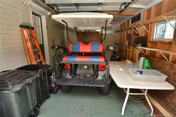 Garage, Interior
