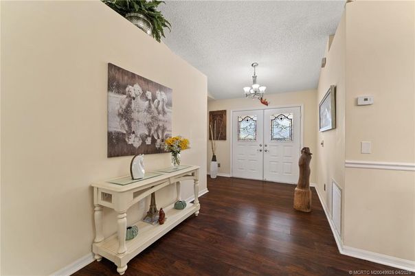 Chandelier, Interior, Wood Texture Flooring