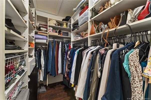 Interior, Walk-in Closets, Wood Texture Flooring