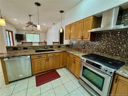 Interior, Kitchen, Pendant Lights, Recessed Lighting, Stainless Steel Appliances