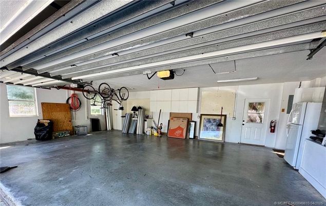 Garage, Interior