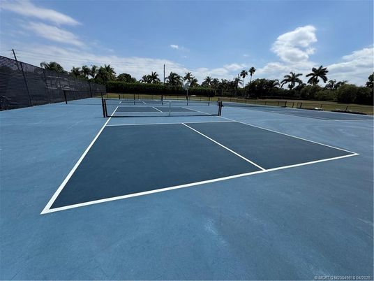 Exterior, Tennis Courts