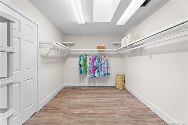 Interior, Walk-in Closets, Wood Texture Flooring