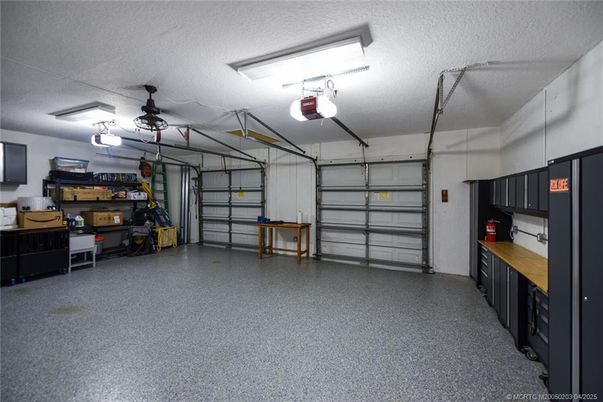 Garage, Interior