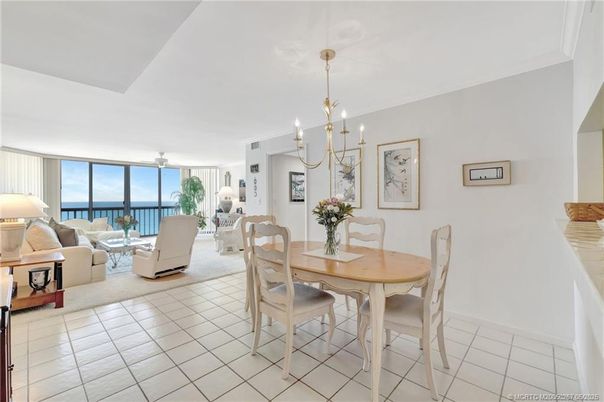 Chandelier, Dining room, Interior, Living room, Water