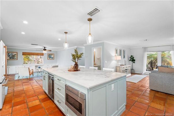 Dining room, Interior, Kitchen, Pendant Lights, Recessed Lighting