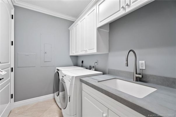 Interior, Washer