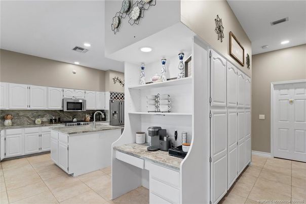 Interior, Kitchen, Recessed Lighting